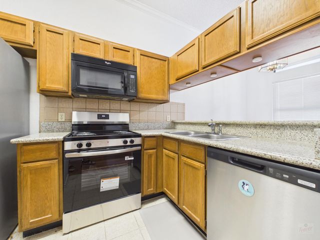 2802 Nueces ST 303, Austin, TX 78705