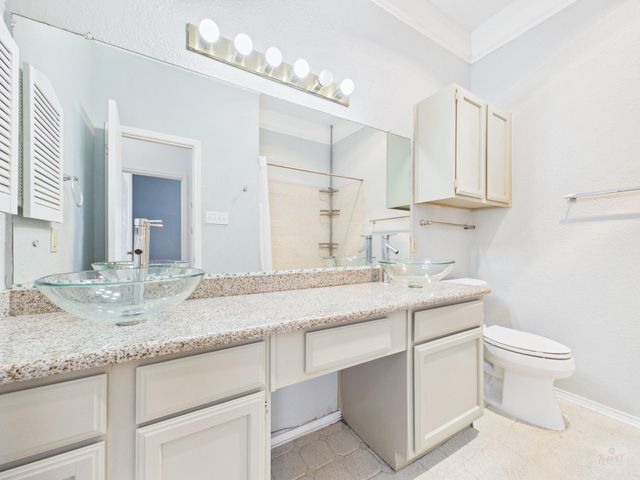 2802 Nueces ST 303, Austin, TX 78705