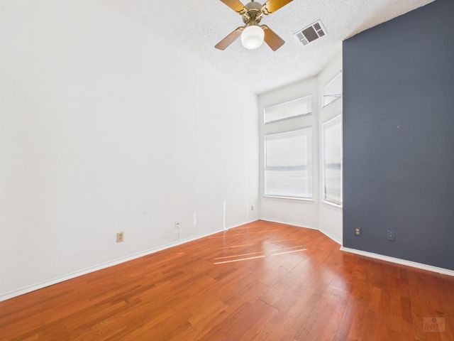 2802 Nueces ST 303, Austin, TX 78705