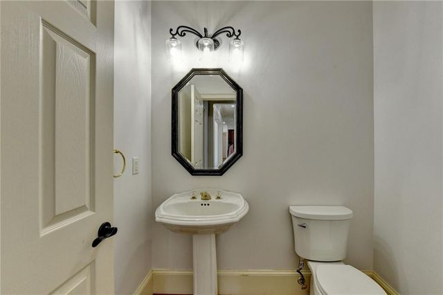 6940 Laurel Oak Drive, Suwanee, GA 30024