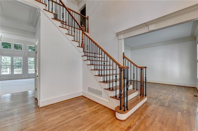 6940 Laurel Oak Drive, Suwanee, GA 30024