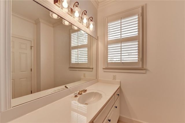 6940 Laurel Oak Drive, Suwanee, GA 30024