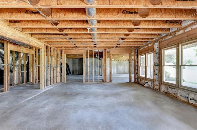 6940 Laurel Oak Drive, Suwanee, GA 30024
