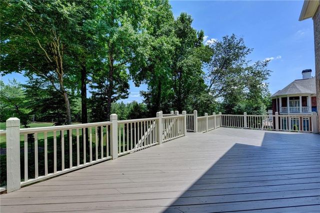 6940 Laurel Oak Drive, Suwanee, GA 30024