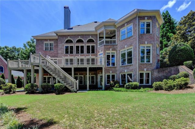 6940 Laurel Oak Drive, Suwanee, GA 30024