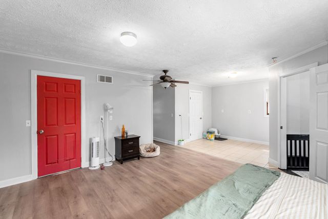 2332 S Waco Ave, Wichita, KS 67213