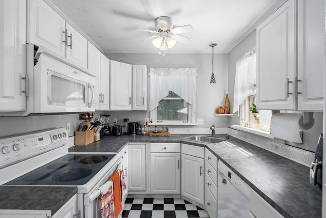 2332 S Waco Ave, Wichita, KS 67213