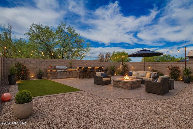 8569 W Amazilia Place, Tucson, AZ 85757