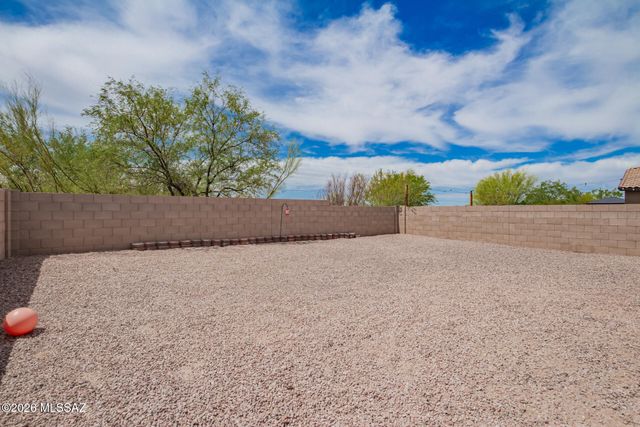 8569 W Amazilia Place, Tucson, AZ 85757