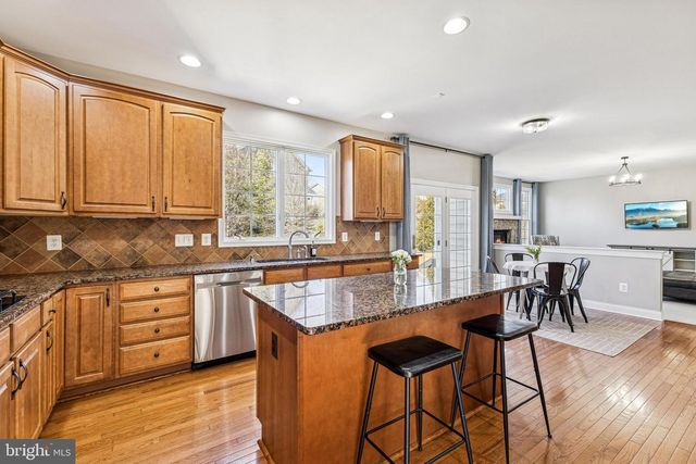 5793 WATERLOO BRIDGE CIR, Haymarket, VA 20169