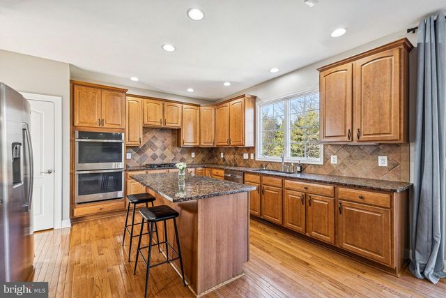 5793 WATERLOO BRIDGE CIR, Haymarket, VA 20169