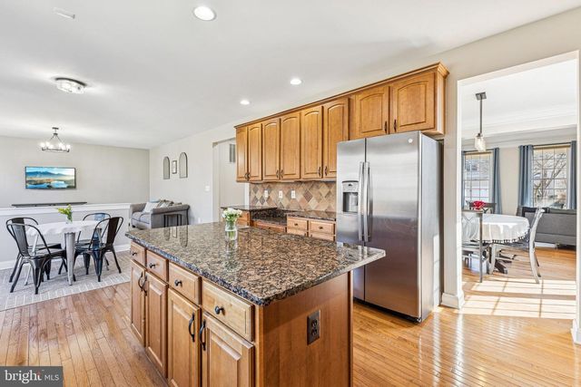 5793 WATERLOO BRIDGE CIR, Haymarket, VA 20169