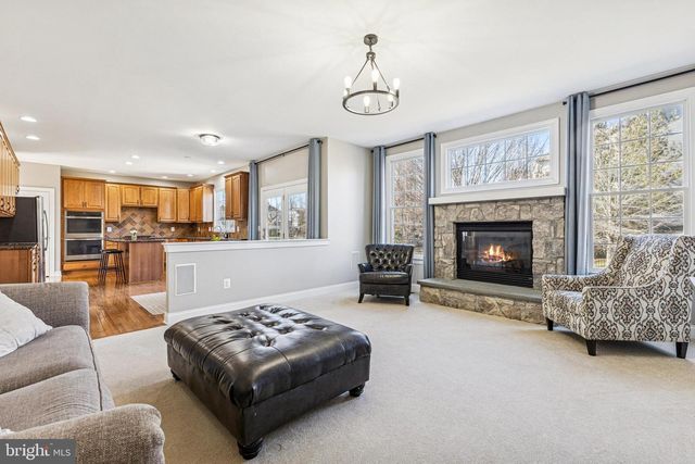 5793 WATERLOO BRIDGE CIR, Haymarket, VA 20169