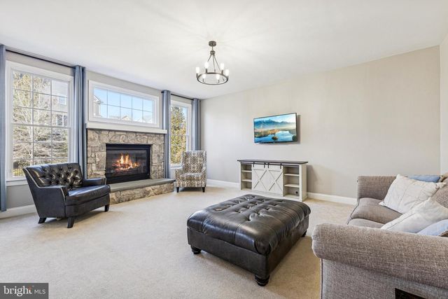 5793 WATERLOO BRIDGE CIR, Haymarket, VA 20169