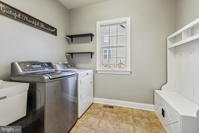 5793 WATERLOO BRIDGE CIR, Haymarket, VA 20169