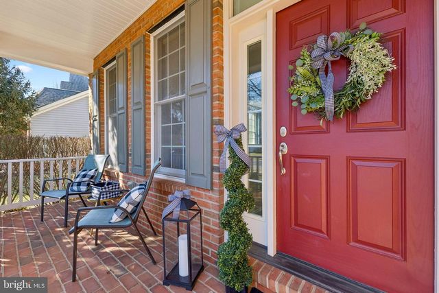 5793 WATERLOO BRIDGE CIR, Haymarket, VA 20169