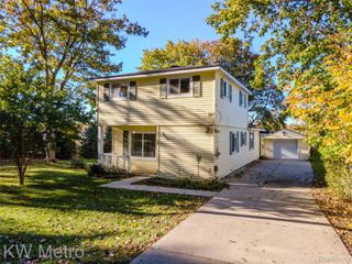 2416 Shawood Street, Novi, MI 48377