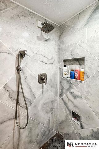 212 W Meigs Street, Valley, NE 68064