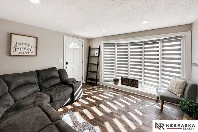 212 W Meigs Street, Valley, NE 68064