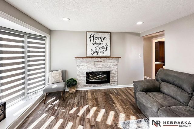 212 W Meigs Street, Valley, NE 68064