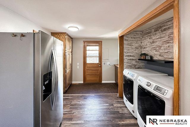 212 W Meigs Street, Valley, NE 68064