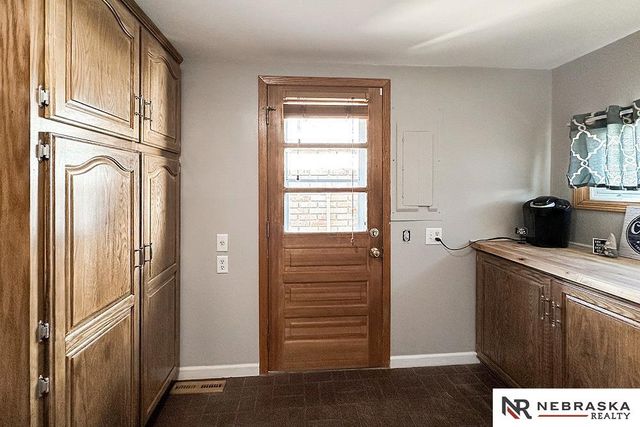 212 W Meigs Street, Valley, NE 68064