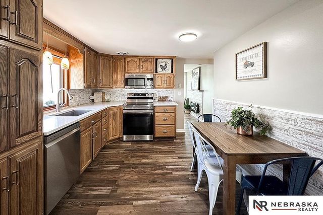 212 W Meigs Street, Valley, NE 68064