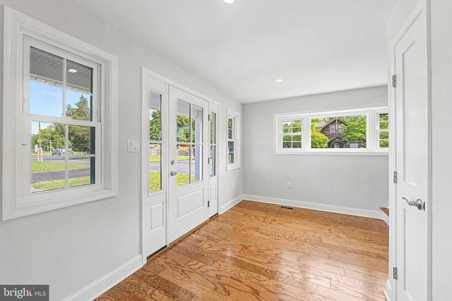 4 S MAPLE AVE, New Gretna, NJ 08224