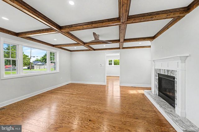 4 S MAPLE AVE, New Gretna, NJ 08224
