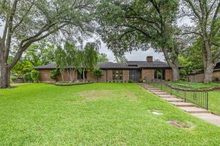 23 Crosslands Road, Benbrook, TX 76132