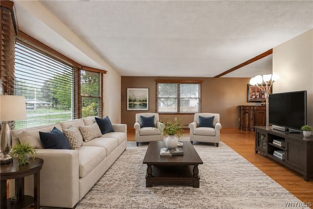 5150 Brookhaven Drive, Clarence, NY 14031