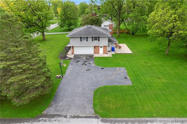 5150 Brookhaven Drive, Clarence, NY 14031