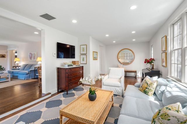 38 Wachusett Rd, Newton, MA 02467