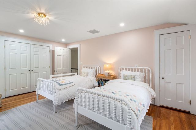 38 Wachusett Rd, Newton, MA 02467