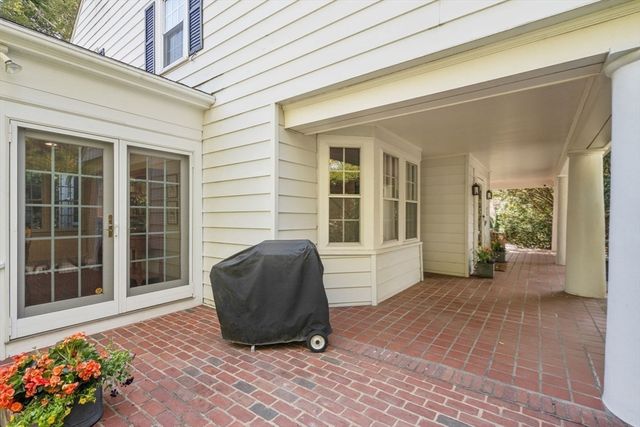 38 Wachusett Rd, Newton, MA 02467