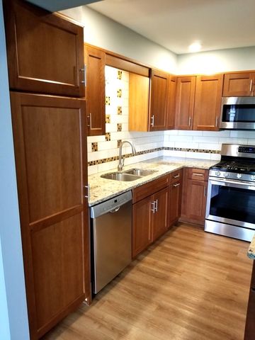30W023 Laurel Court, Warrenville, IL 60555
