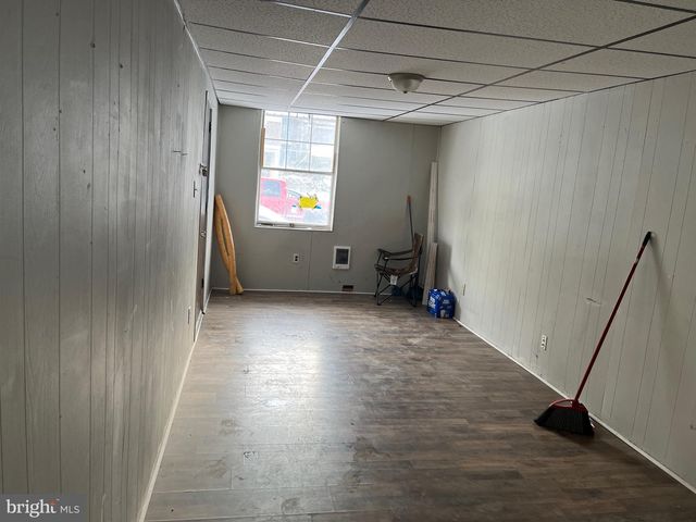 225 W CENTRE ST, Shenandoah, PA 17976