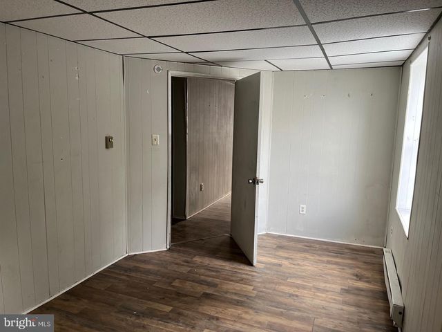 225 W CENTRE ST, Shenandoah, PA 17976