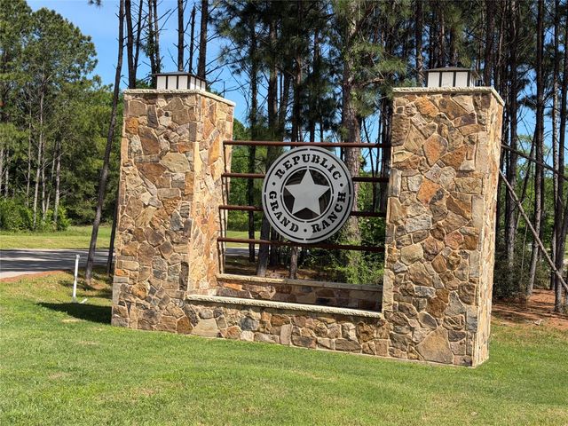 15648 Cricket Creek Court, Willis, TX 77378