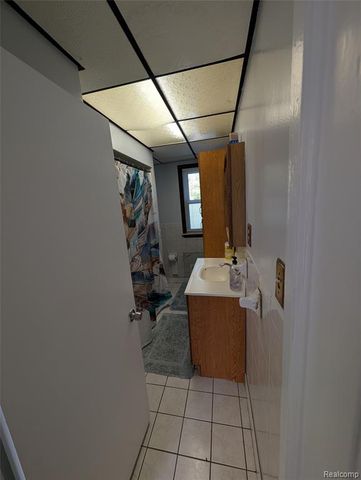 28212 Shock Street, Saint Clair Shores, MI 48081