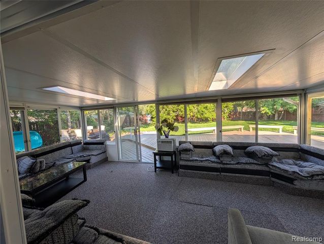 28212 Shock Street, Saint Clair Shores, MI 48081