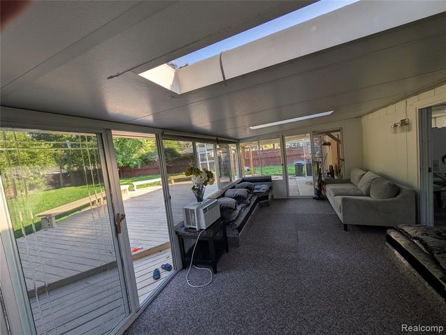 28212 Shock Street, Saint Clair Shores, MI 48081