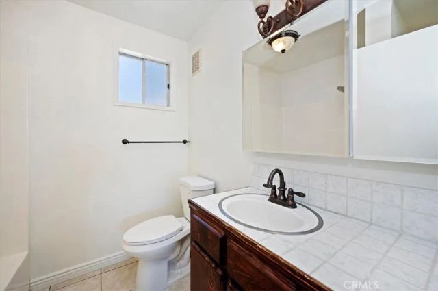 1781 Nob Hill, Running Springs, CA 92382