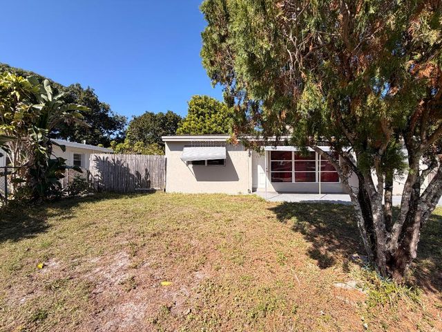 431 Pensacola Drive, Lake Worth, FL 33462