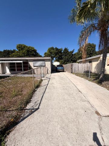 431 Pensacola Drive, Lake Worth, FL 33462