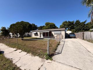 431 Pensacola Drive, Lake Worth, FL 33462