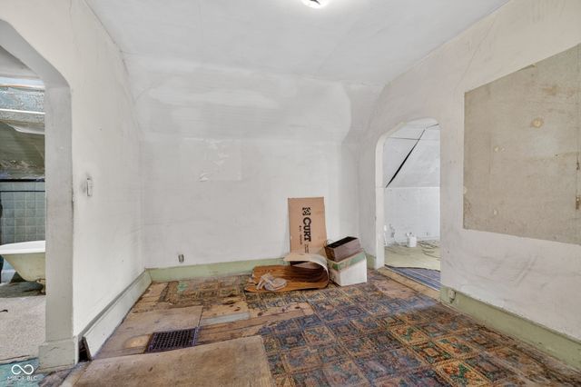 646 N Beville Avenue, Indianapolis, IN 46201