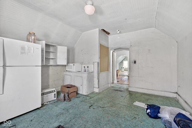 646 N Beville Avenue, Indianapolis, IN 46201