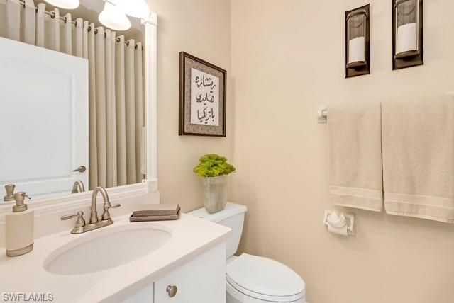 1117 Sweetwater LN 2102, Naples, FL 34110
