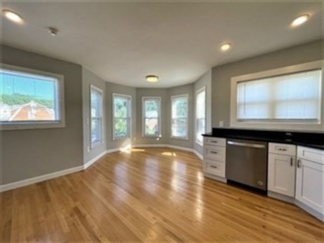 539 Lincoln Ave 2, Saugus, MA 01906